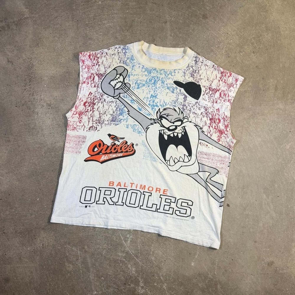 single stitch Baltimore orioles tazmanian devil graphic looney tones tank top